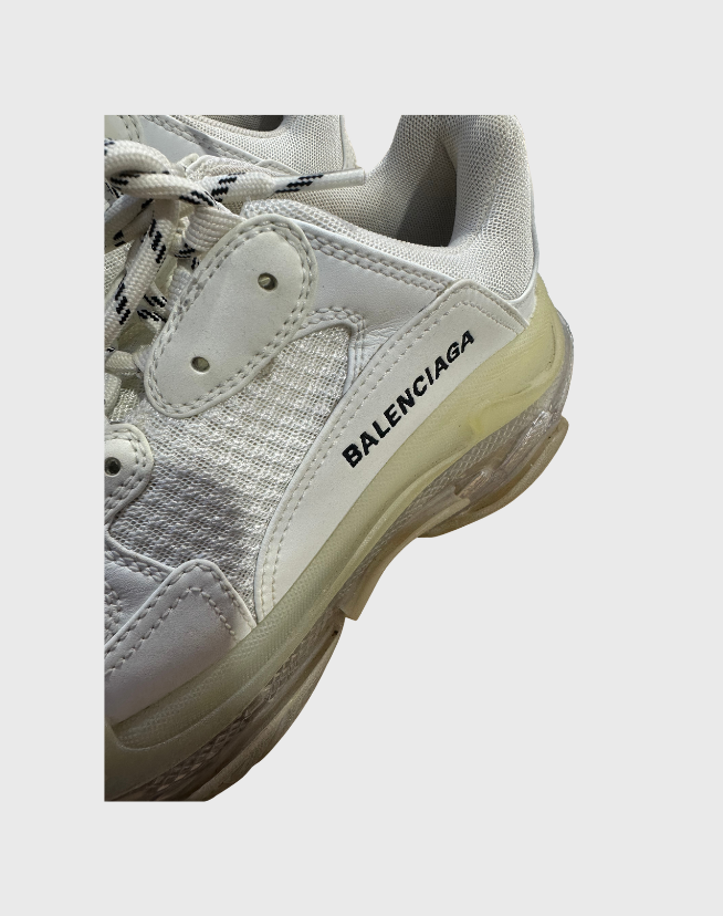 BALENCIAGA SNEAKERS - SIZE 39