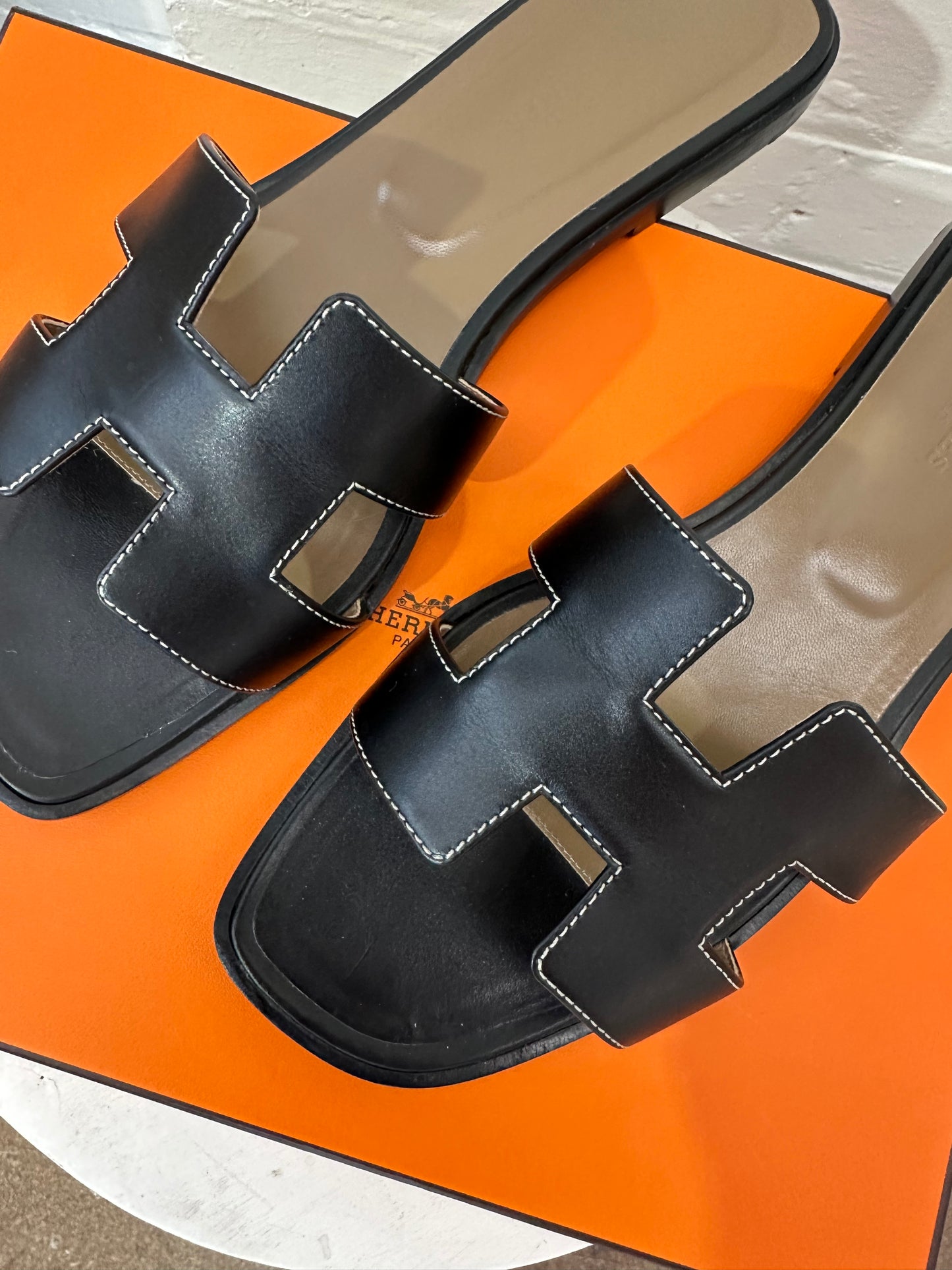 HERMES ORAN SANDAL BLACK - SIZE 41