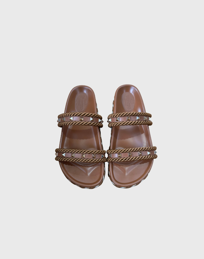 VALENTINO GARAVANI ROCKSTUD LEATHER SLIDES - SIZE 39