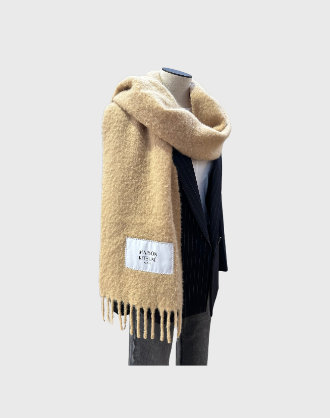 MAISON KITSUNE LOGO PATCH FRINGED KNIT SCARF - OS