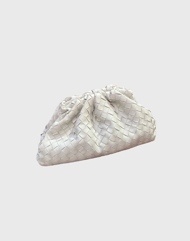 BOTTEGA VENETA LARGE POUCH LEATHER CLUTCH