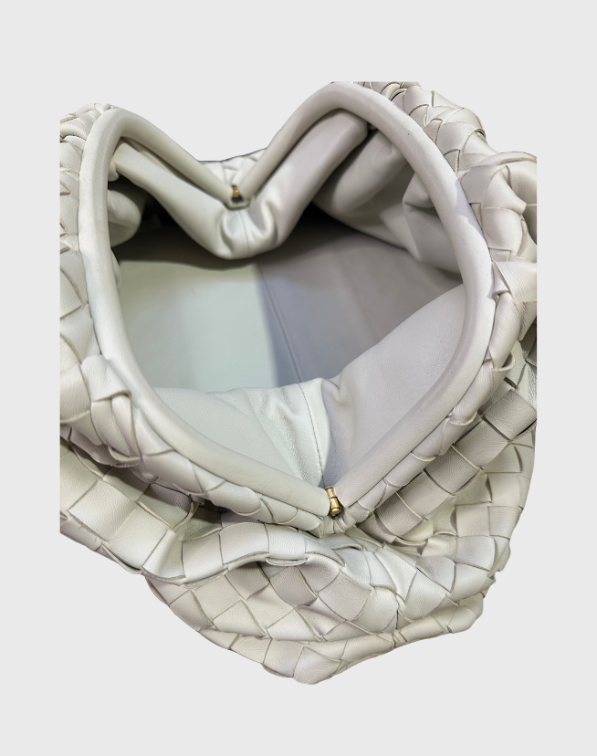 BOTTEGA VENETA LARGE POUCH LEATHER CLUTCH