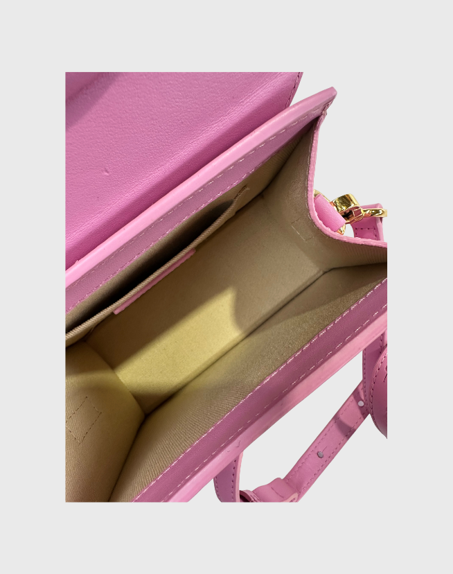 JACQUEMUS LE CHIQUITO MOYEN BAG IN LIGHT PINK