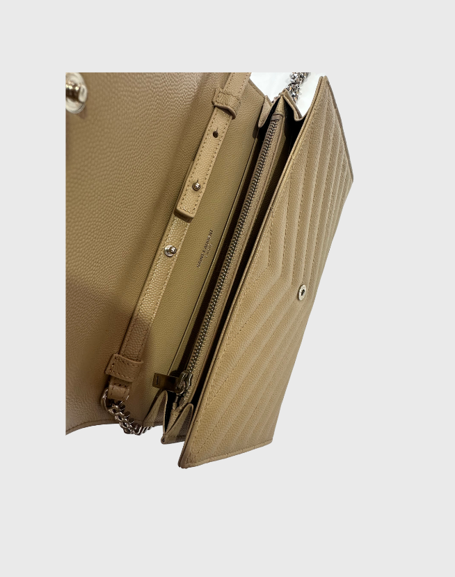 CLASSIC CASSANDRE CHAIN WALLET IN GRAIN DE POUDRE LEATHER
