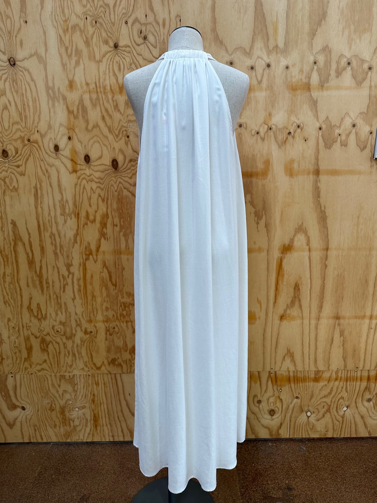 ASSEMBLY LABEL MORGAN HALTER MIDI DRESS - SIZE 12