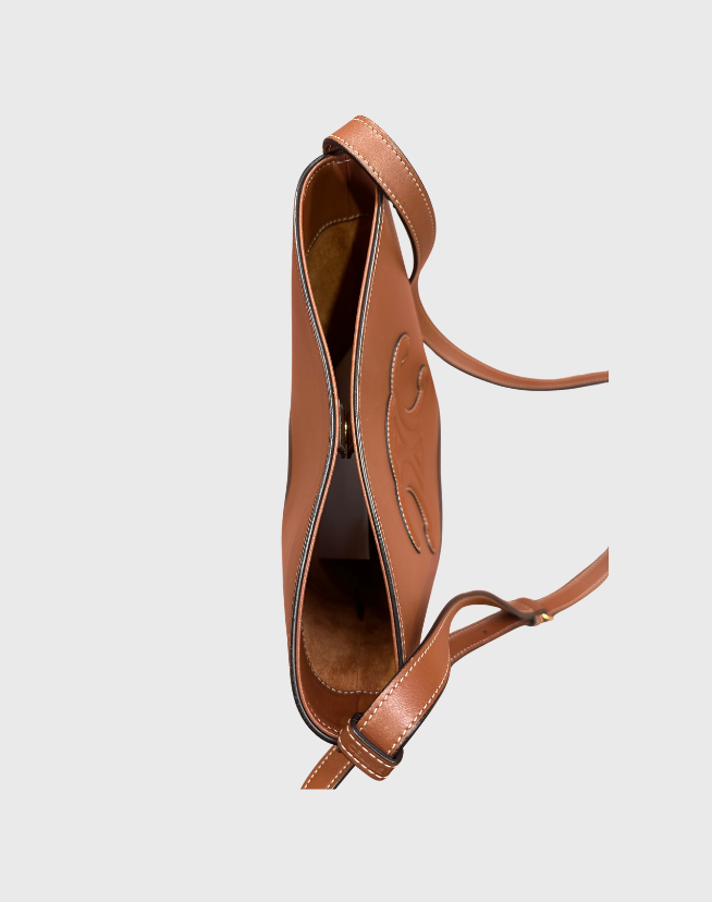 CELINE SMALL BUCKET CUIR TRIOMPHE BAG IN SMOOTH CALFSKIN