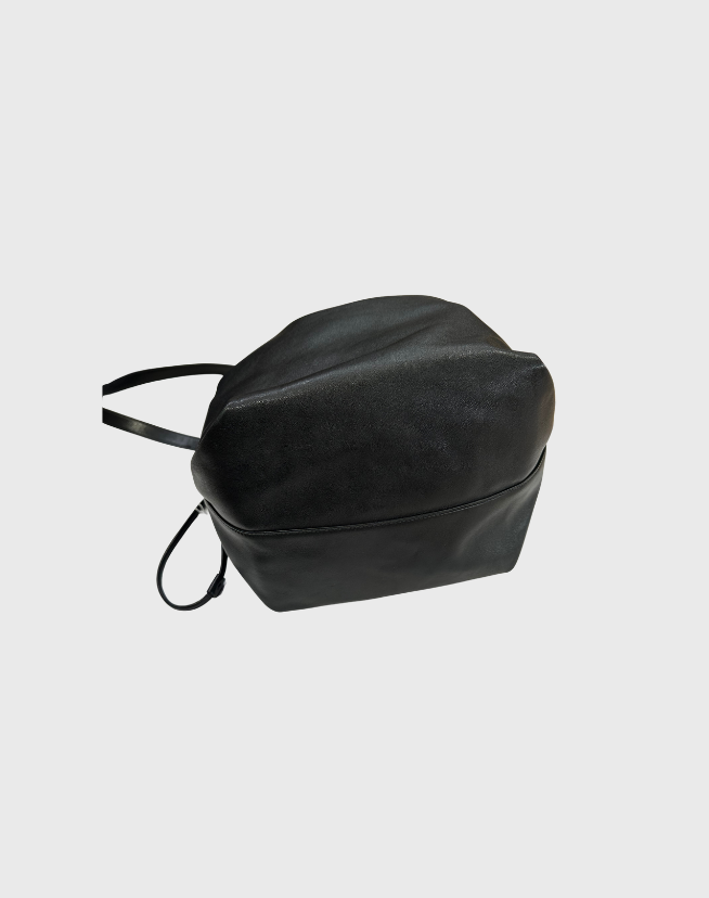 SAINT LAURENT BLACK LEATHER TEDDY BUCKET BAG