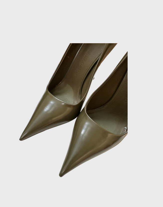 FERRAGAMO EVA PUMP - SIZE 7.5