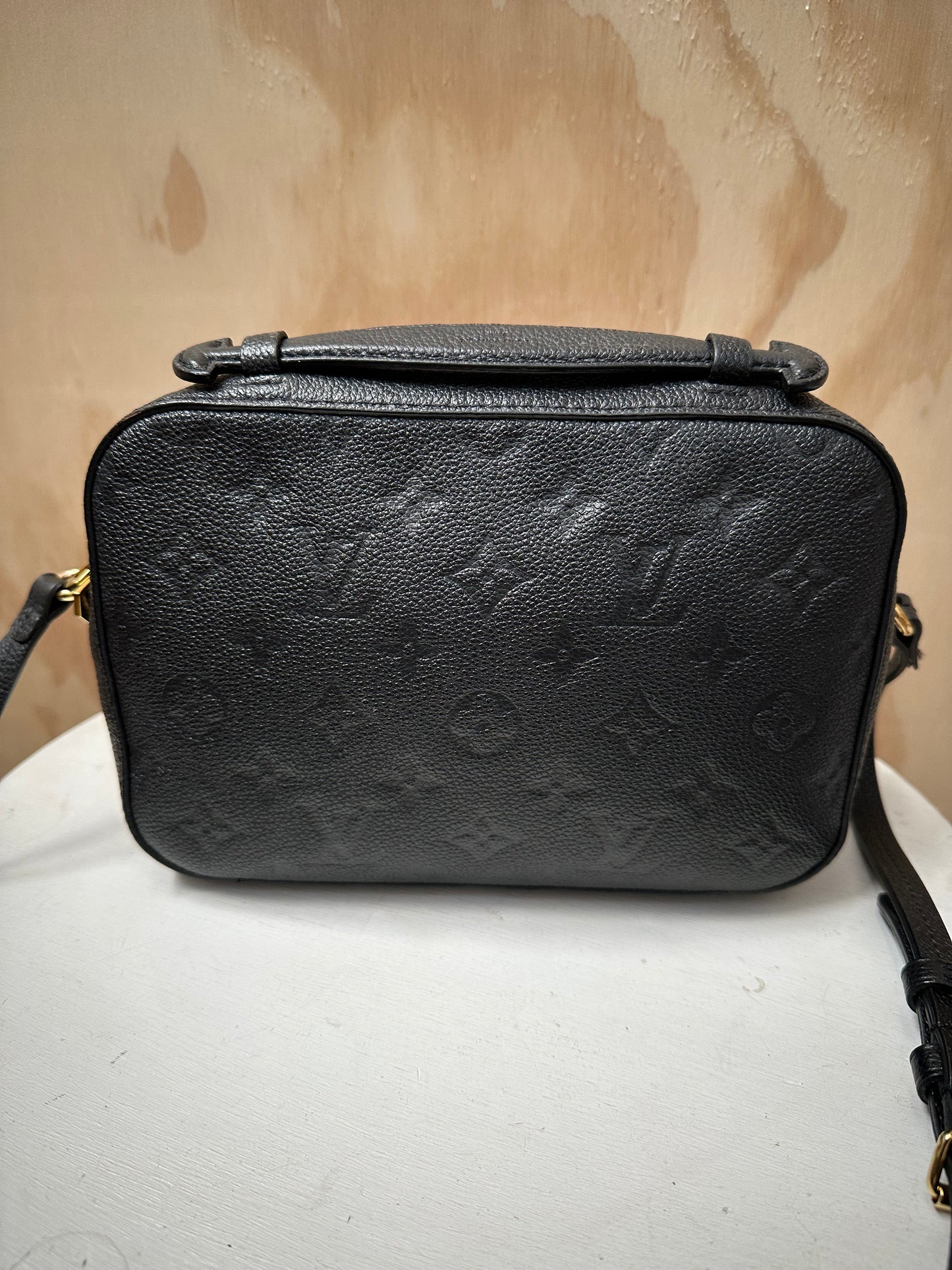 LOUIS VUITTON SAINTONGE MONOGRAM EMPREINTE CROSSBODY