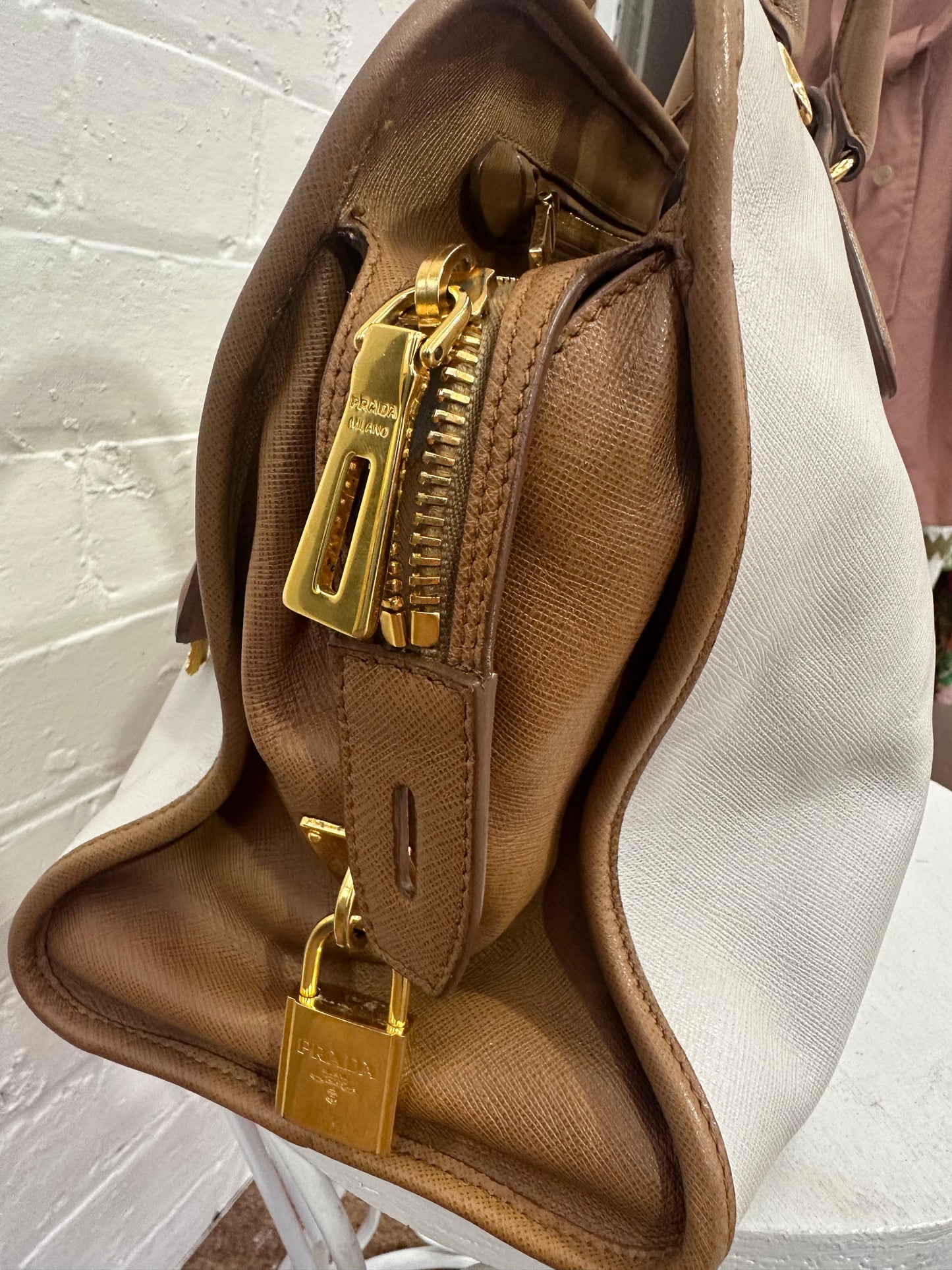 PRADA BROWN/OFF WHITE SAFFIANO LUX LEATHER CANAPA TOTE