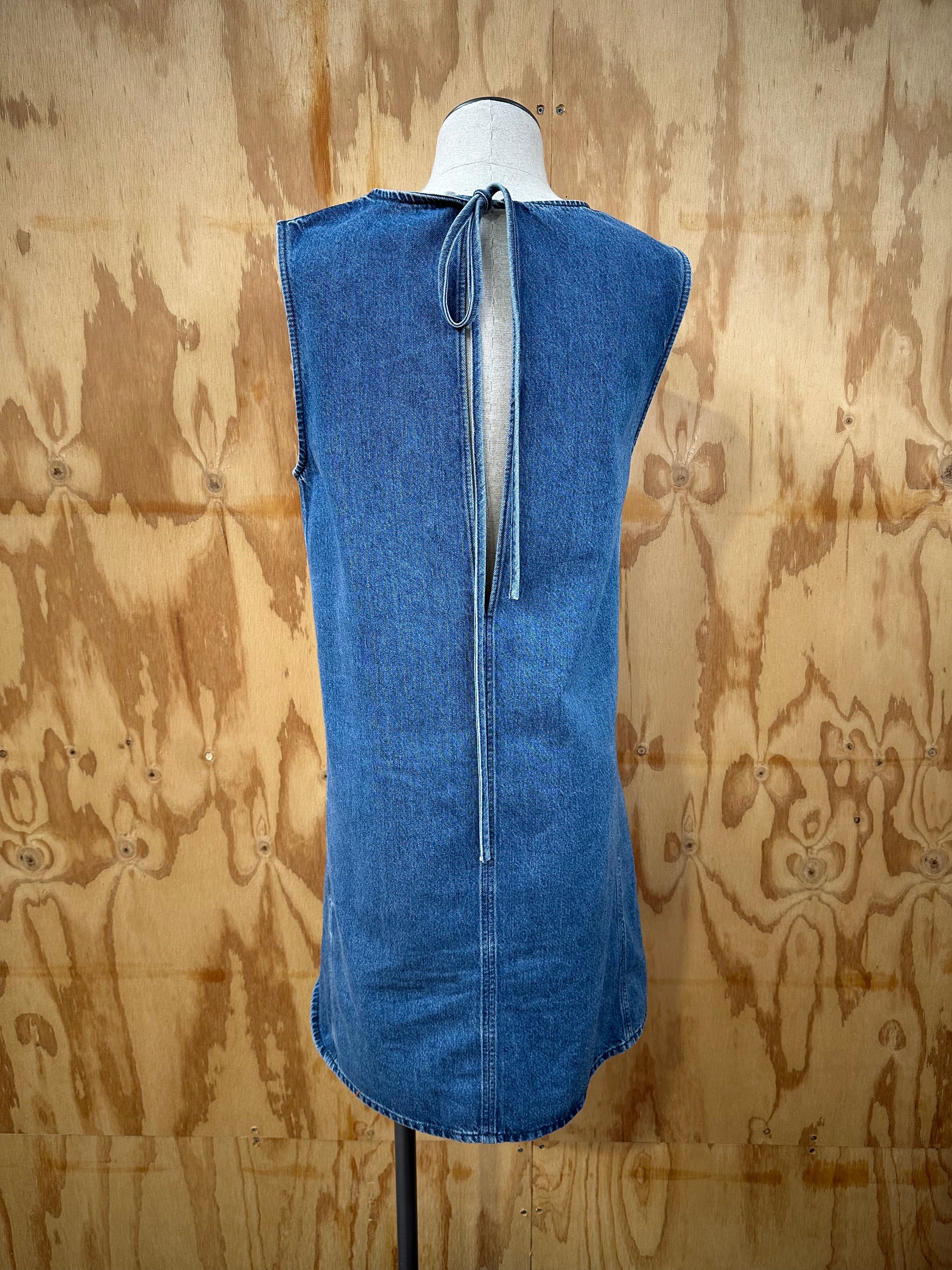 COS SLEEVELESS DENIM DRESS