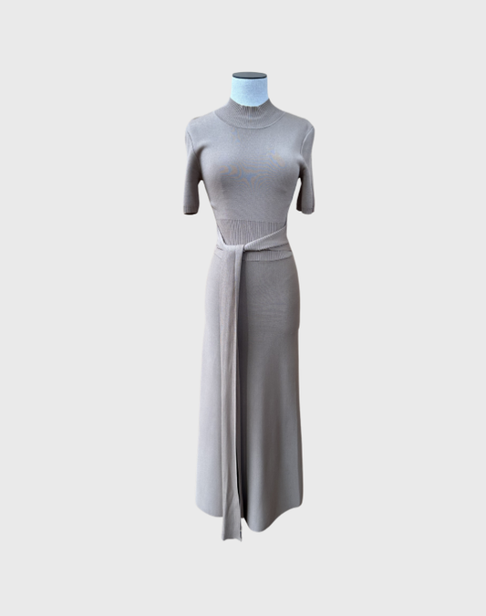 REBECCA VALANCE CREPE CREW NECK DRESS - SIZE SMALL