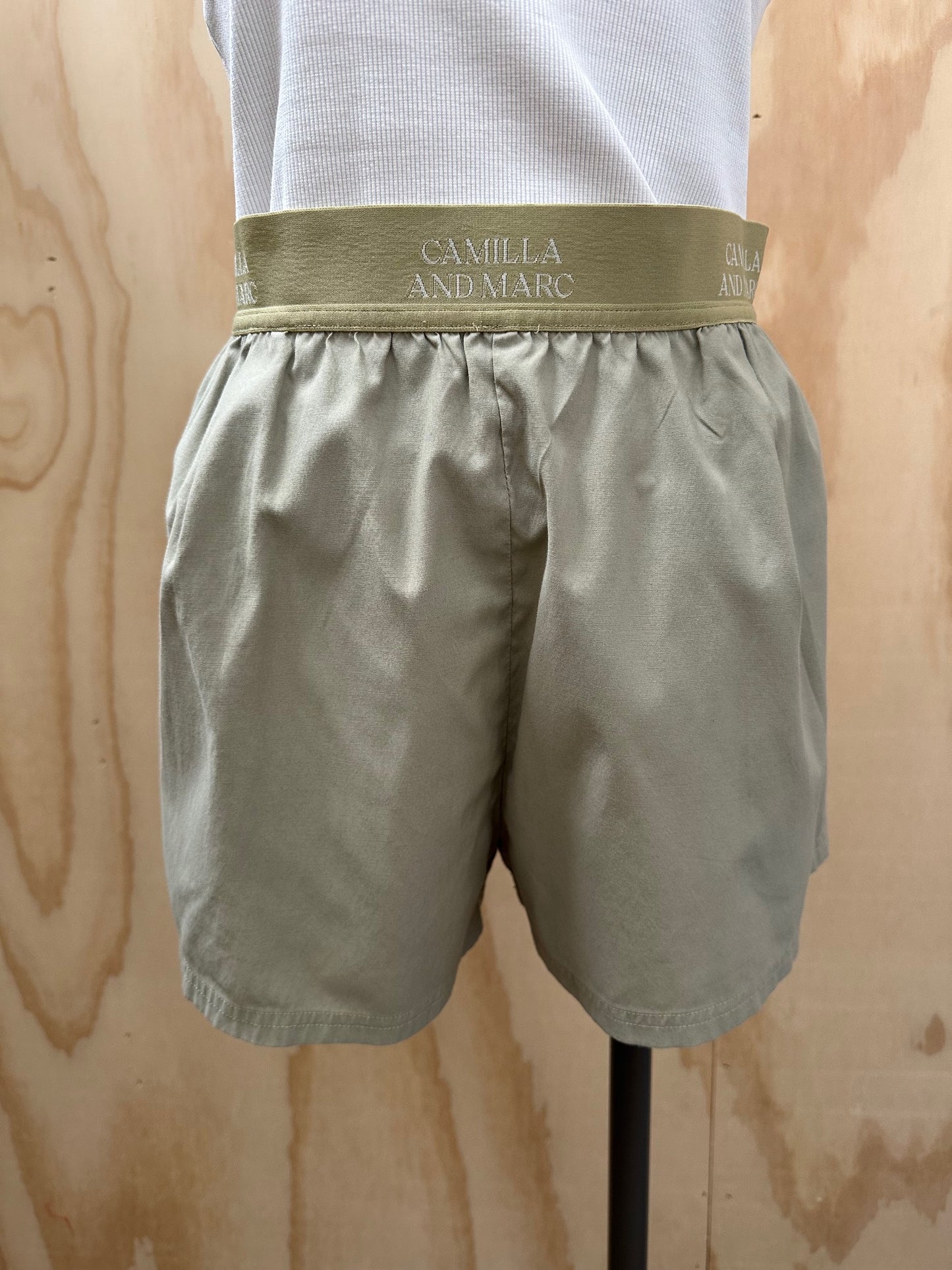 CAMILLA AND MARC JOAN SHORTS (SIZE 10) AND SHIRT (SIZE 8)