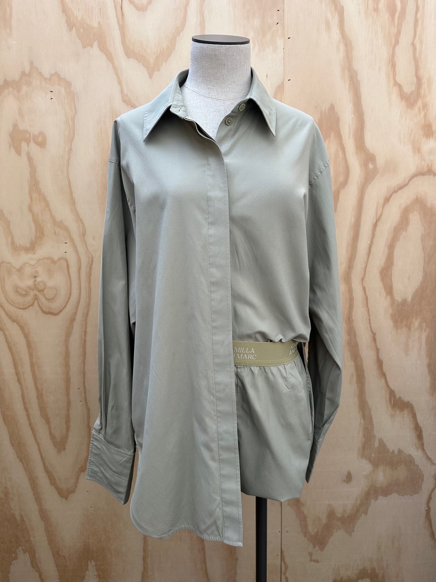 CAMILLA AND MARC JOAN SHORTS (SIZE 10) AND SHIRT (SIZE 8)