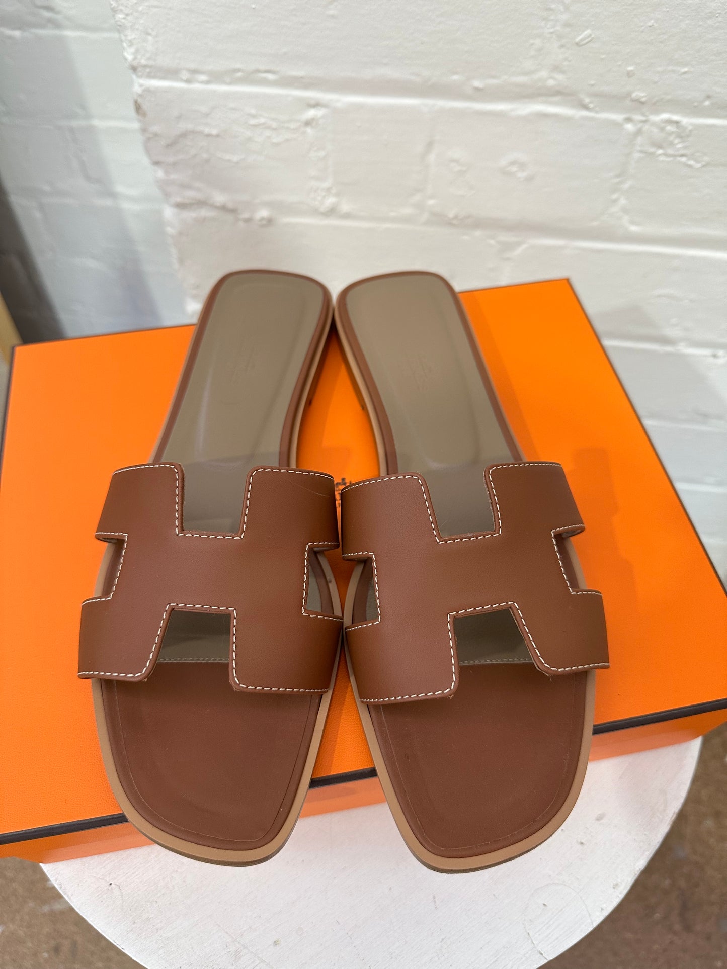 HERMES ORAN SANDAL GOLD - SIZE 40.5