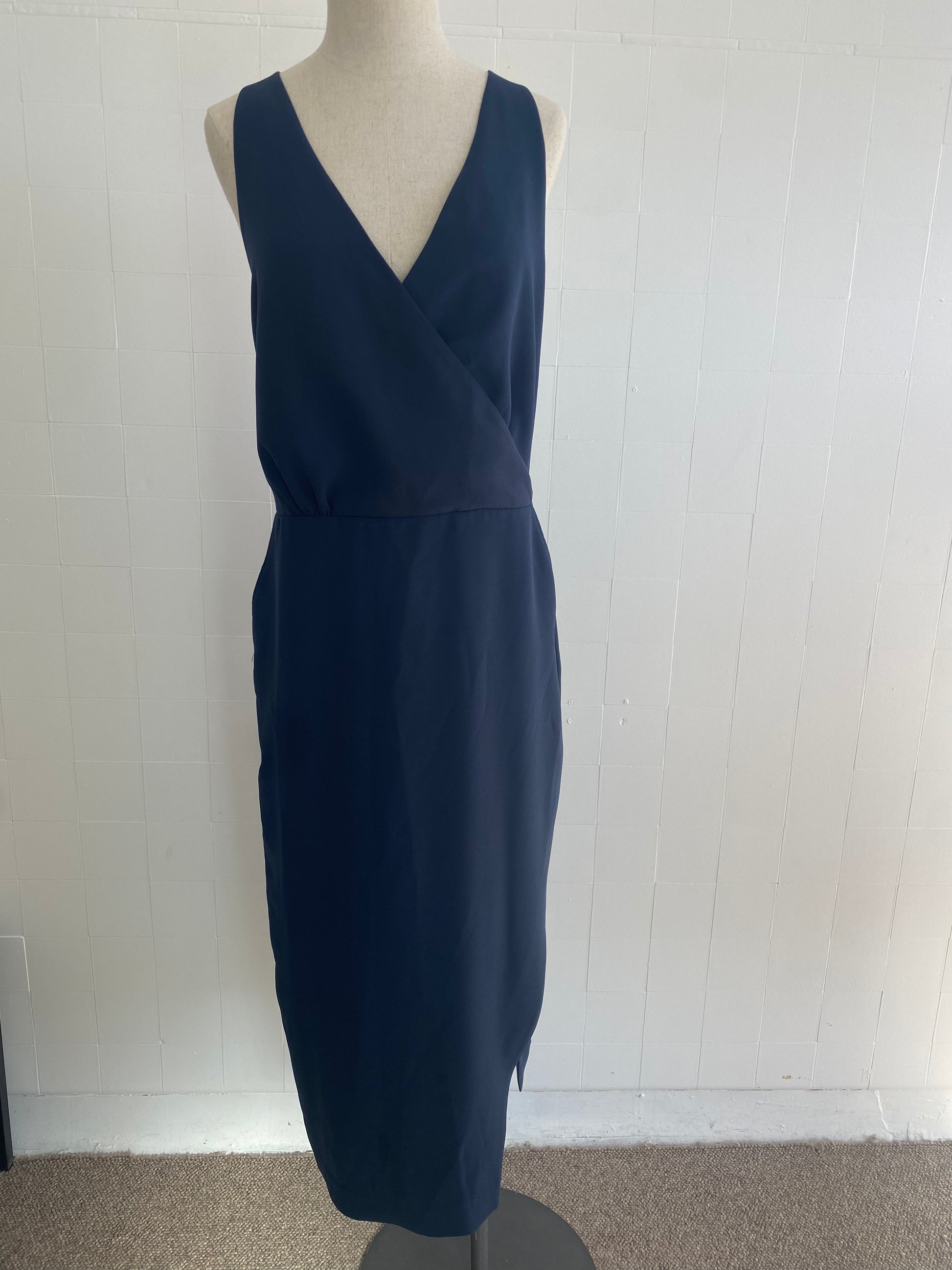 VIKTORIA WOODS PROVIDENCE CROSS NAVY DRESS SIZE 3