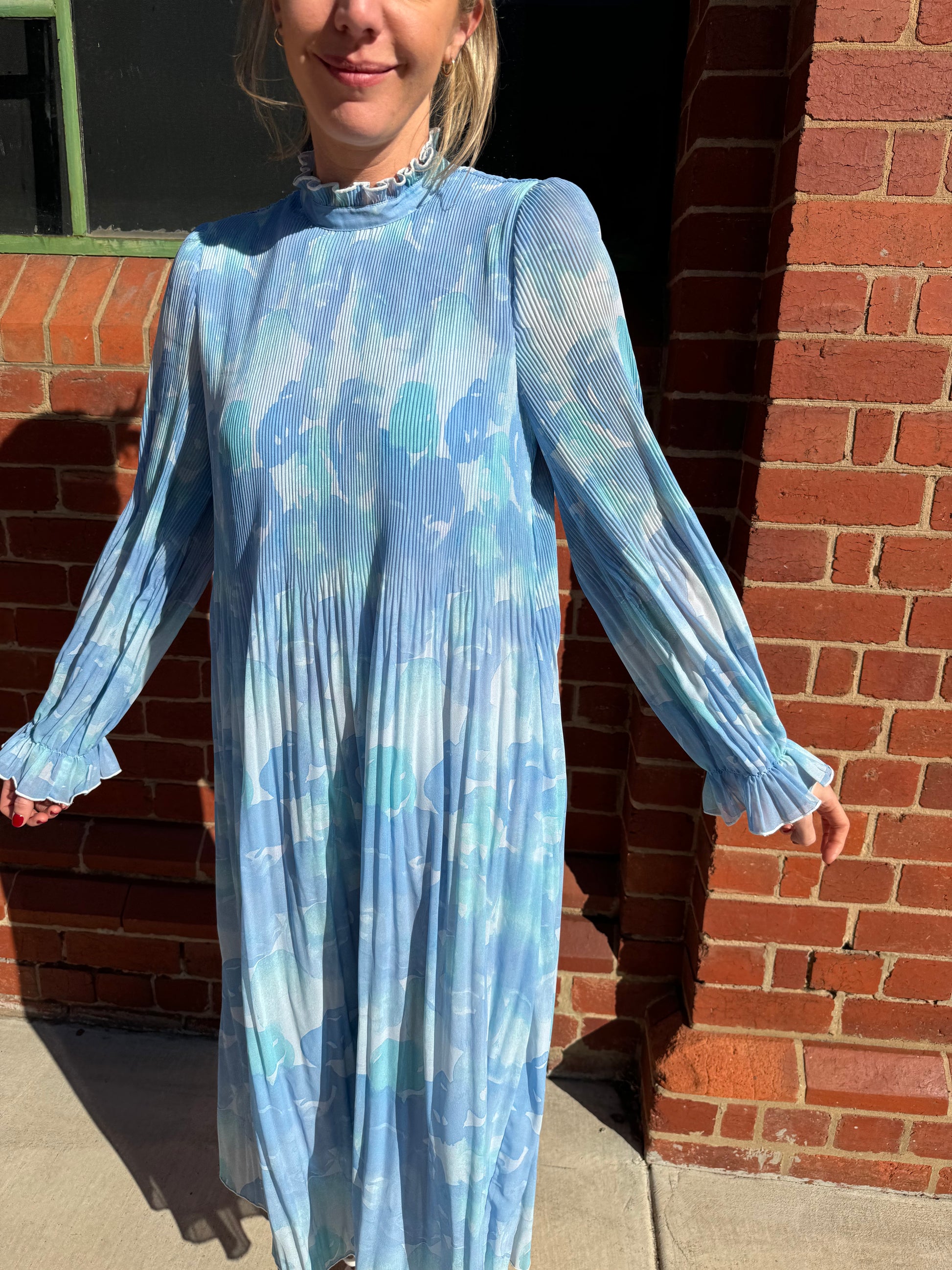GANNI TIE-DYE PRINT MAXI DRESS - SIZE 38 Cercle Lifestyle GANNI TIE-DYE PRINT MAXI DRESS - SIZE 38 Cercle Lifestyle