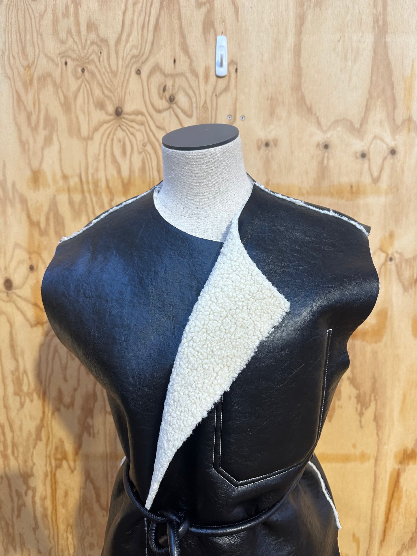 CAMILLA AND MARC OSWALD REVERSIBLE SHEARLING VEST - SIZE S/M