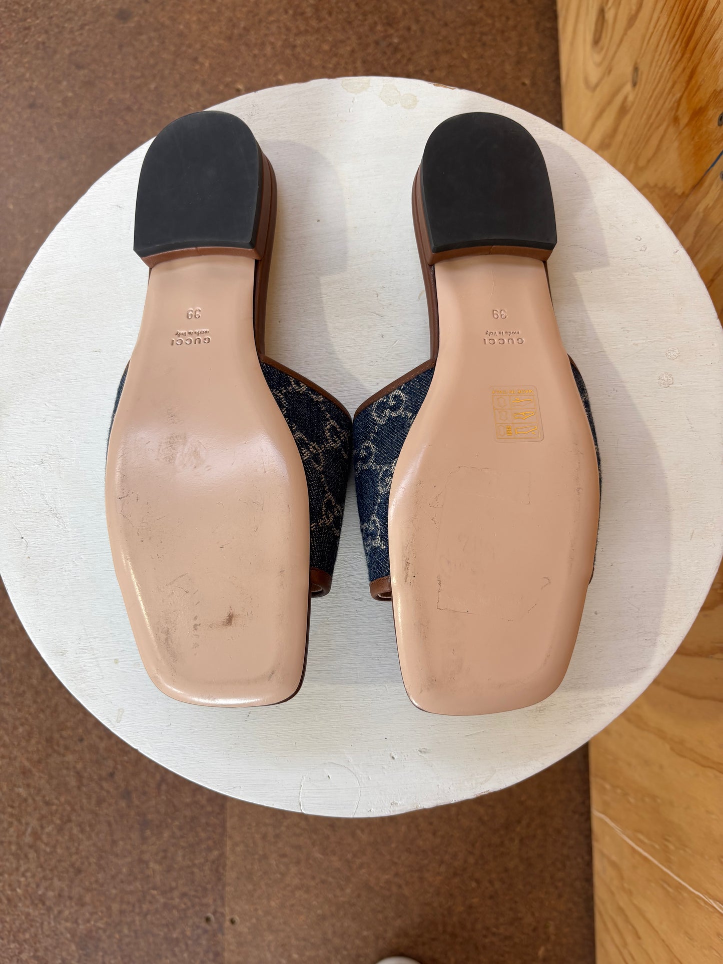 GUCCI JOLIE DOUBLE G SANDALS IN DENIM