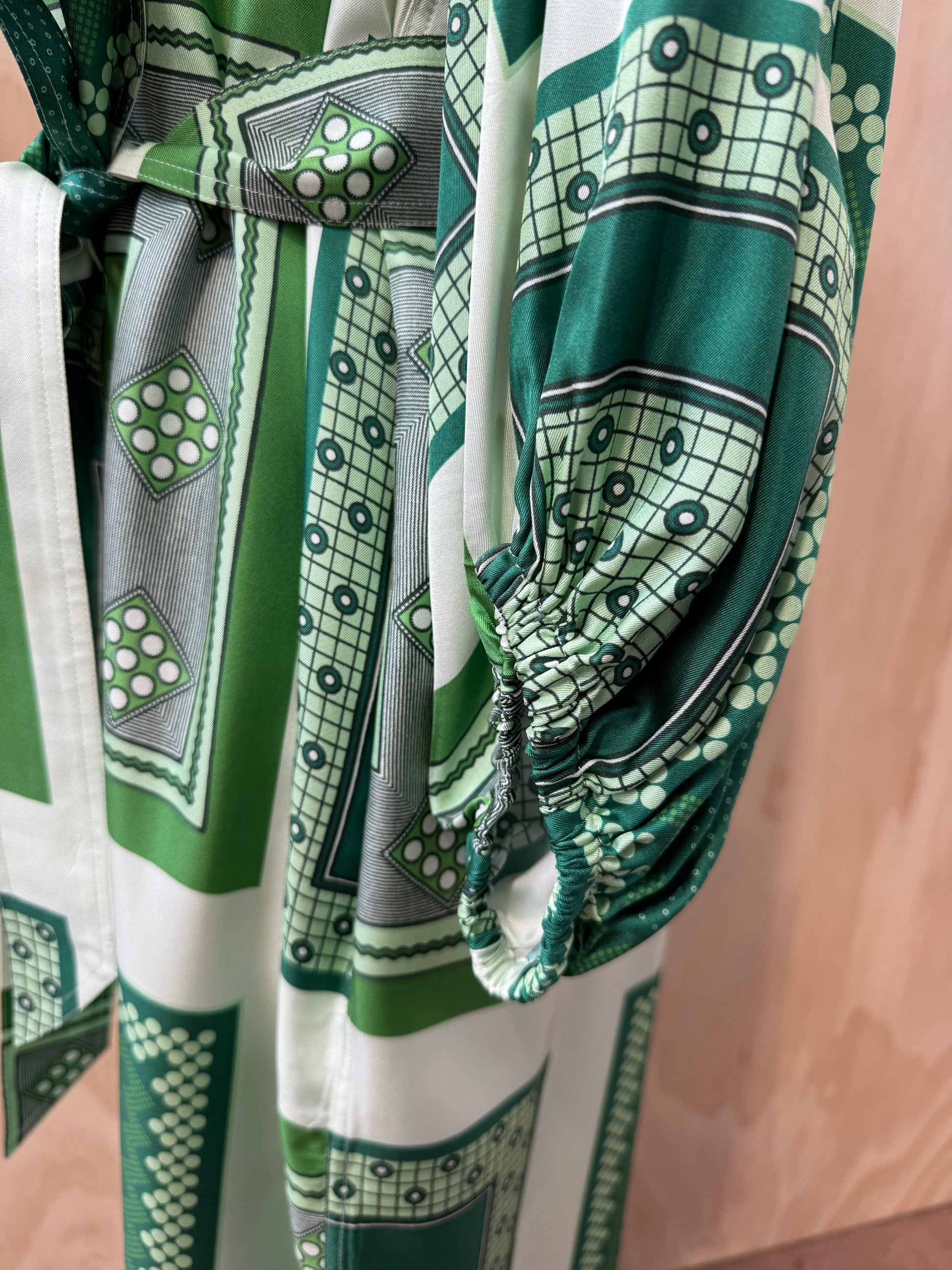 OROTON BANDANA GREEN SILK MAXI DRESS - SIZE 12 Cercle Lifestyle OROTON BANDANA GREEN SILK MAXI DRESS - SIZE 12 Cercle Lifestyle