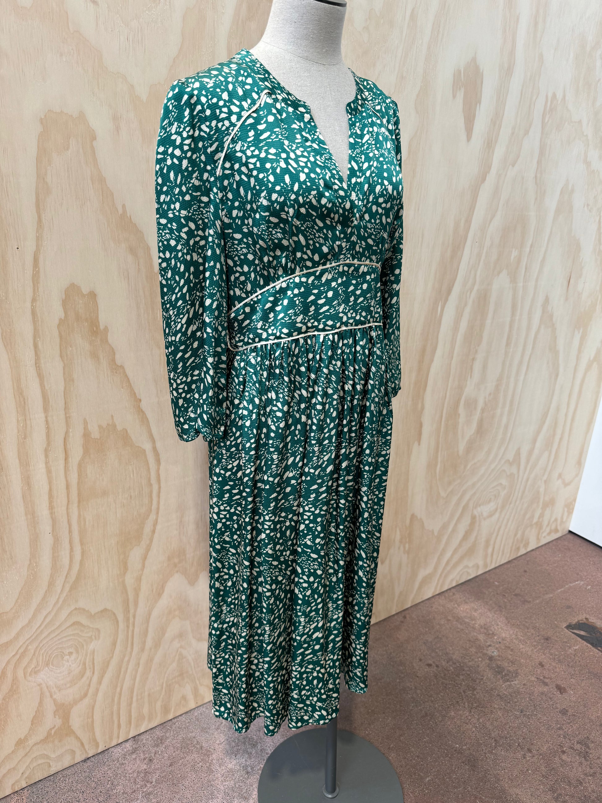 BASH GREEN LADY MAXI DRESS - SIZE 3 Cercle Lifestyle BASH GREEN LADY MAXI DRESS - SIZE 3 Cercle Lifestyle
