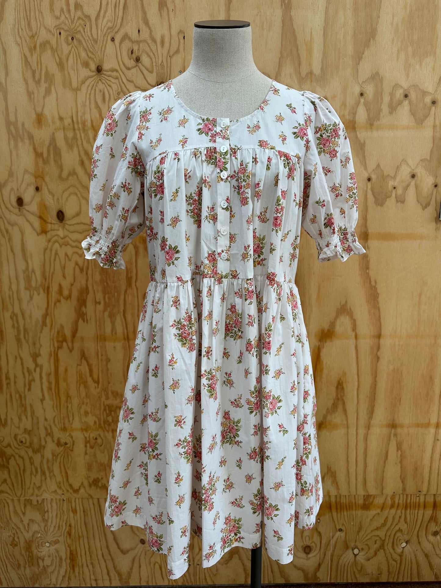 OAK MEADOWS HOLLY MINI DRESS FLORAL BLUSH - SIZE MEDIUM