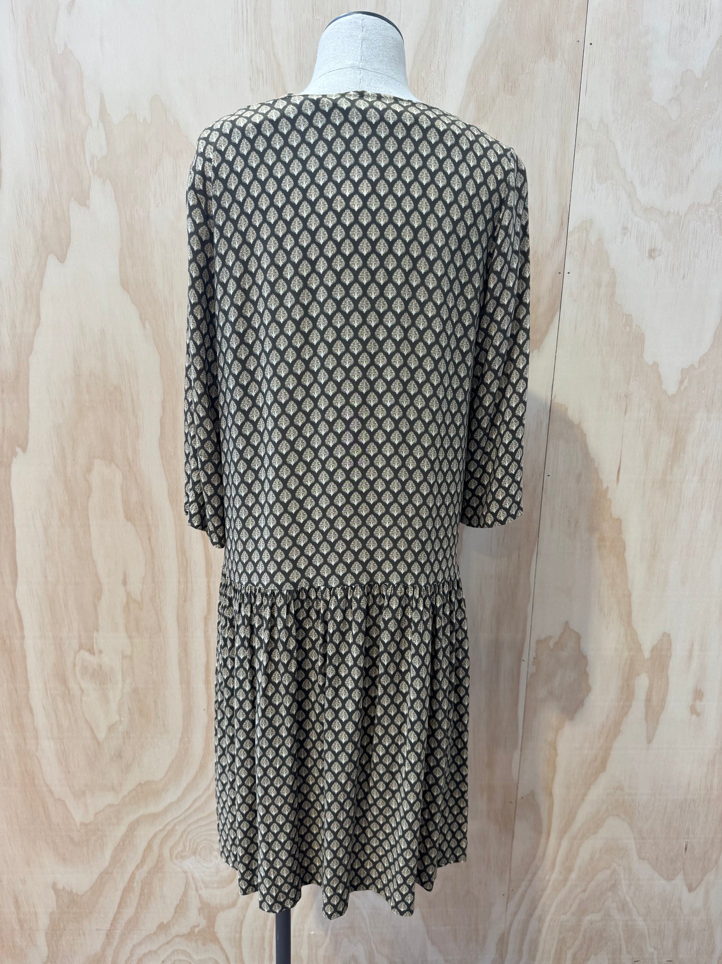 MORRISON OLIVE PEACOCK FEATHER DETAIL MIDI DRESS - SIZE 2