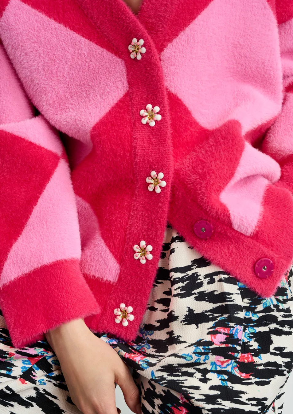 ESSENTIEL ANTWERP PINK HARLEQUIN PATTERNED KNIT CARDIGAN - SIZE XL