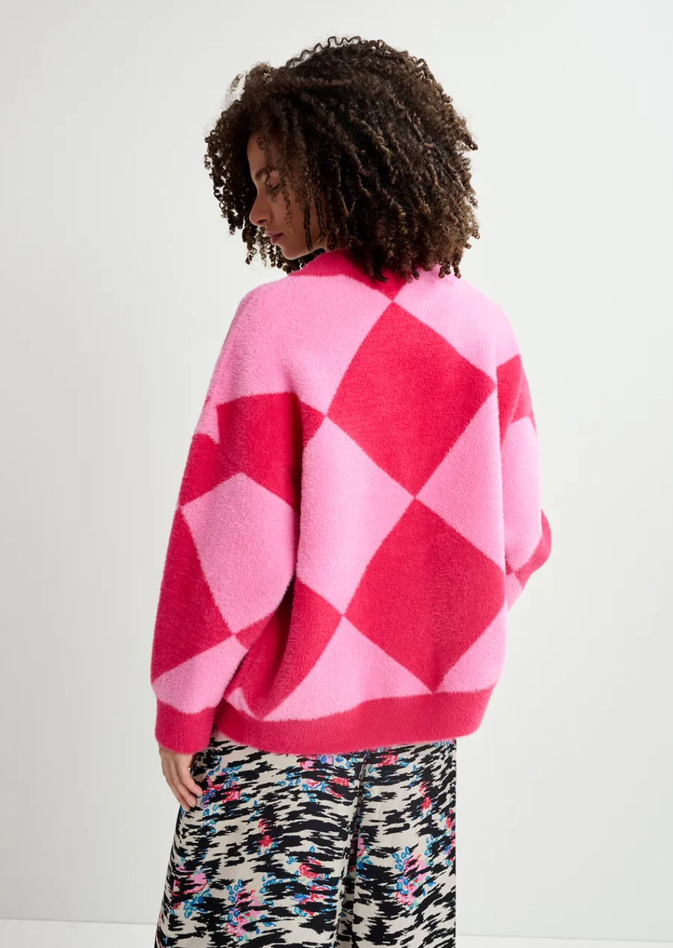 ESSENTIEL ANTWERP PINK HARLEQUIN PATTERNED KNIT CARDIGAN - SIZE XL