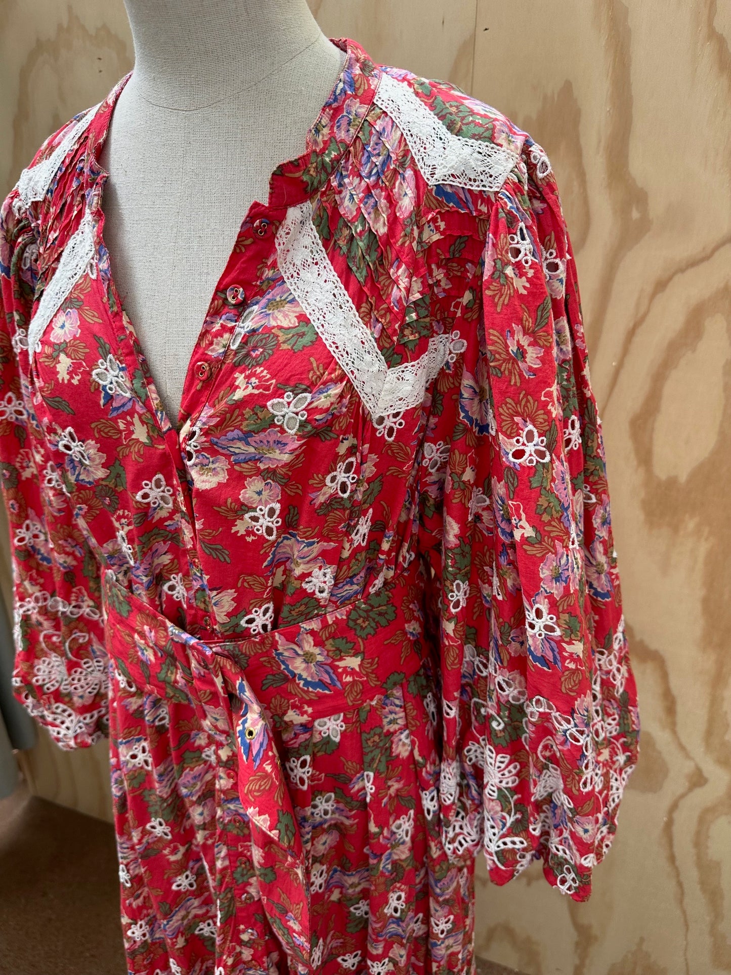 BY TIMO BRODERIE ANGLAISE MIDI DRESS - SIZE XXL